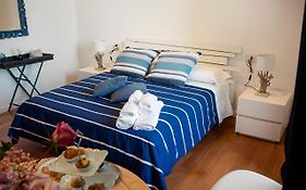 MareLuna Rooms